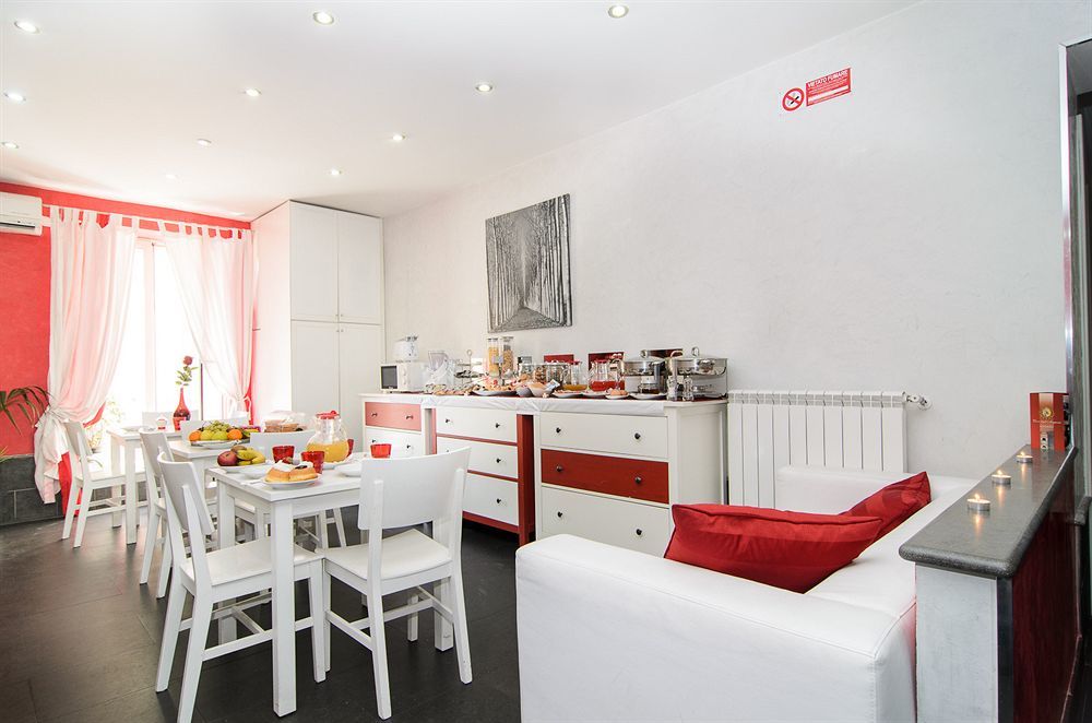 Suite Apartments Angioini 나폴리 외부 사진