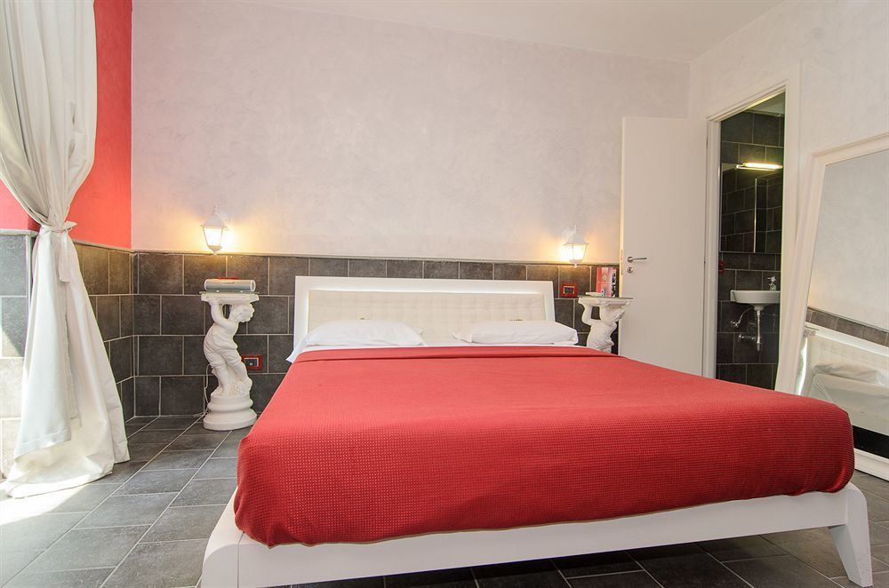 Suite Apartments Angioini 나폴리 외부 사진