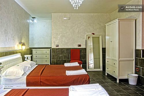 Suite Apartments Angioini 나폴리 외부 사진