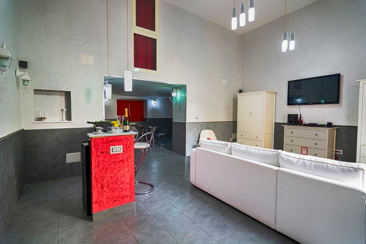 Suite Apartments Angioini 나폴리 외부 사진